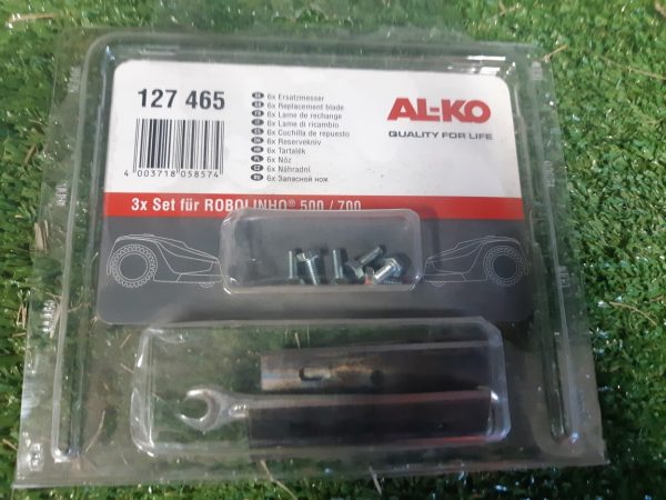 Replacement blades to suit Robolinho® 700 E (pack of 6 blades & screws) 127465
