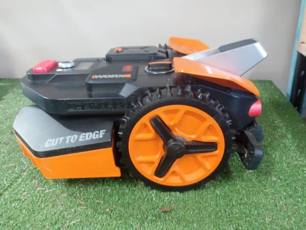 Worx Landroid Vision M600 - WR206E Refurbished #380 (Used for <2 Hours) - Image 5