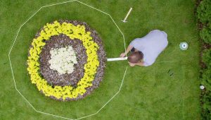 Obstacles and garden beds with MoeBot